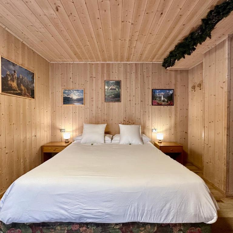 B&B Family Accommodation Canazei BIKE FRIENDLY - Camera Familiare con Bagno Privato - Seminterrato - 12