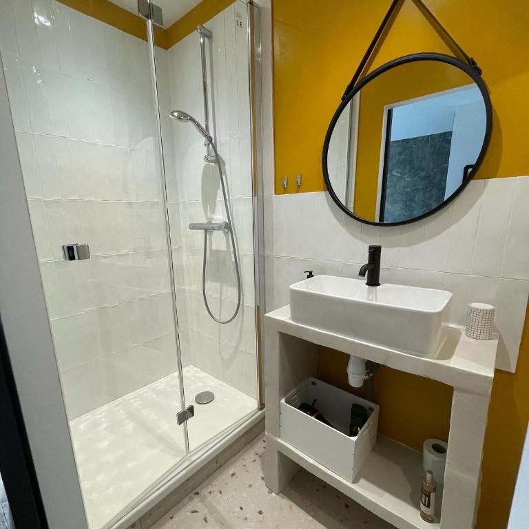L'Annexe Amiens - Chambre Double avec Salle de Bains Privative - 4