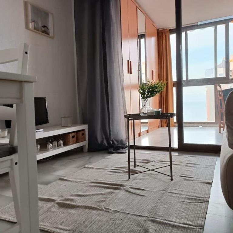 Apto con piscina y vistas al mar - One-Bedroom Apartment - 1