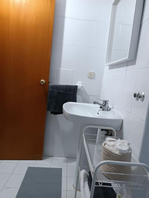 Apto con piscina y vistas al mar - One-Bedroom Apartment - 8