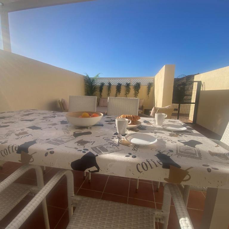 New renovated family home above swimming pool - Apartment - 38