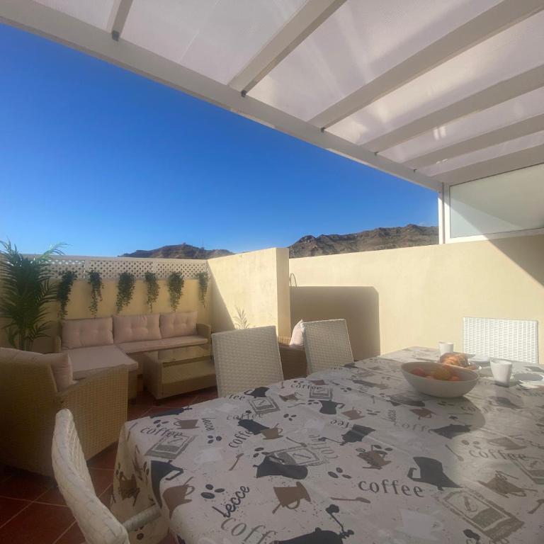New renovated family home above swimming pool - Apartment - 40