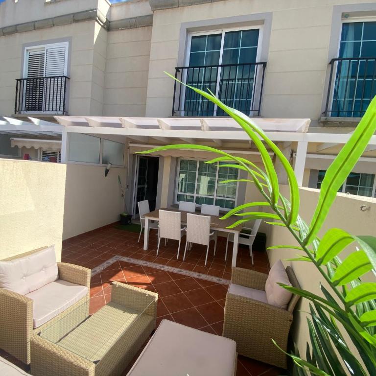 New renovated family home above swimming pool - Apartment - 37
