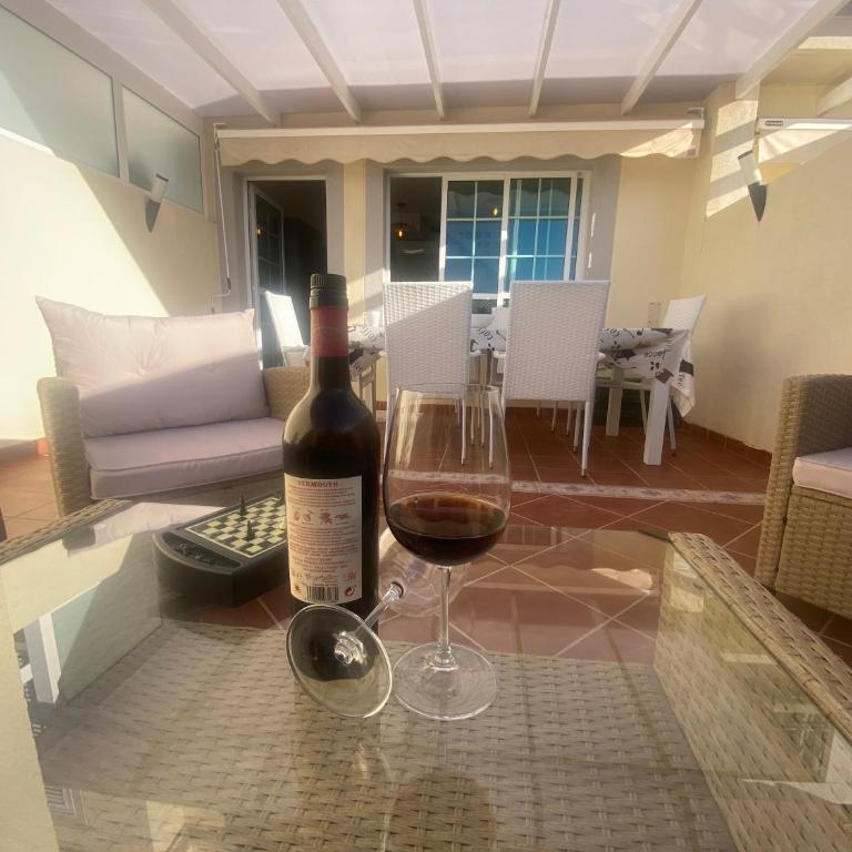New renovated family home above swimming pool - Apartment - 44