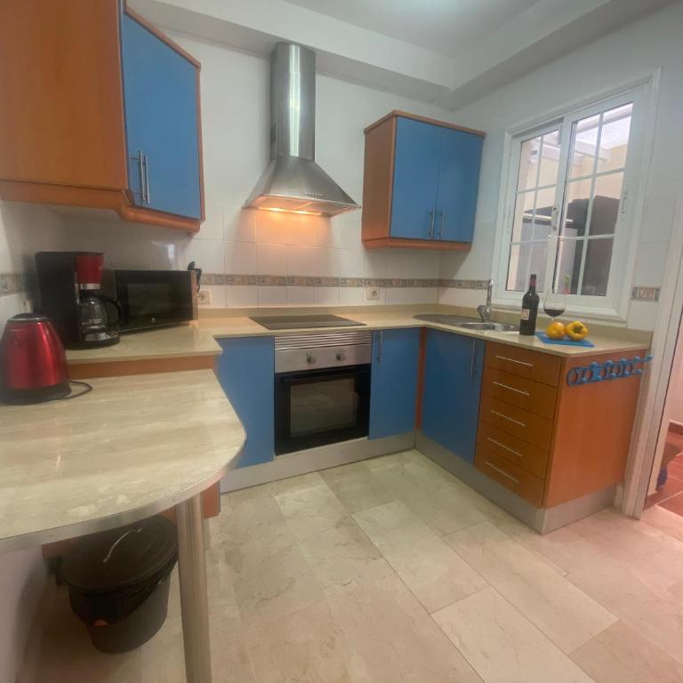 New renovated family home above swimming pool - Apartment - 15
