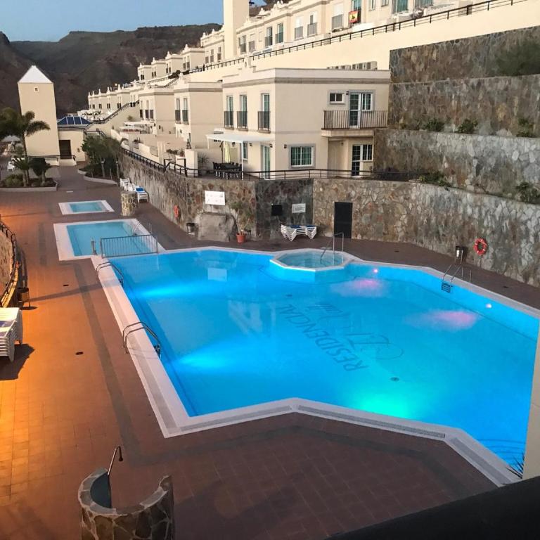 New renovated family home above swimming pool - Apartment - 61