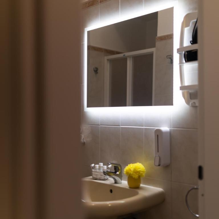 Diana Home - Appartamento con 2 Camere da Letto - 13