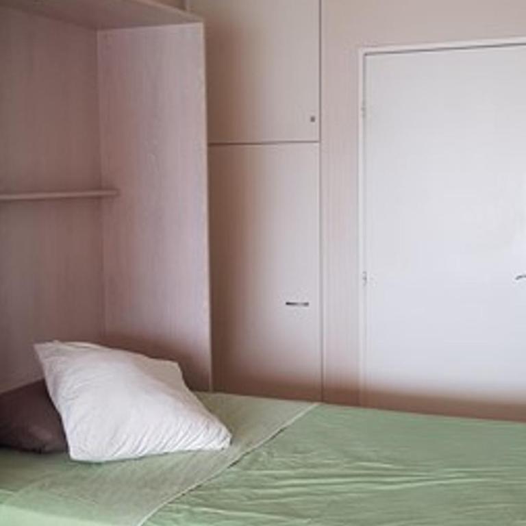 Studio cabine climatisé avec terrasse, parking, animaux admis - FR-1-100-184 - Studio - 10