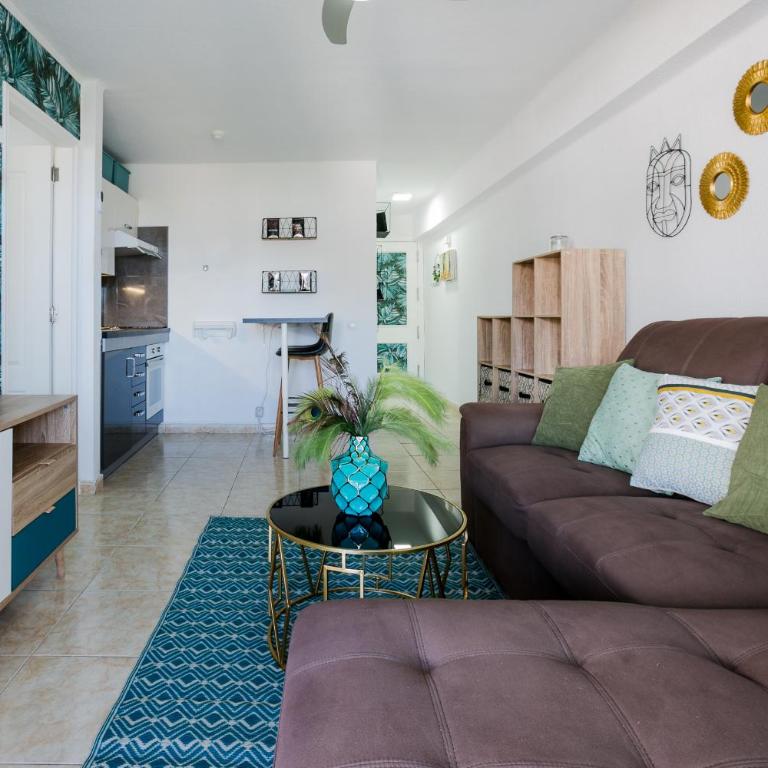 The BlueBird - One-Bedroom Apartment - 22