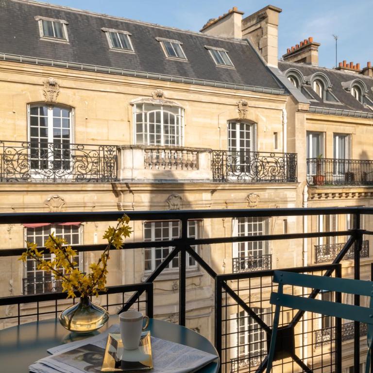 Hôtel Le Colisée - Chambre Double - 9