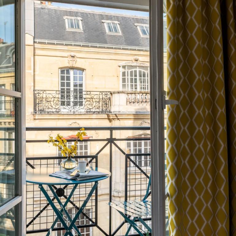 Hôtel Le Colisée - Chambre Double - 11