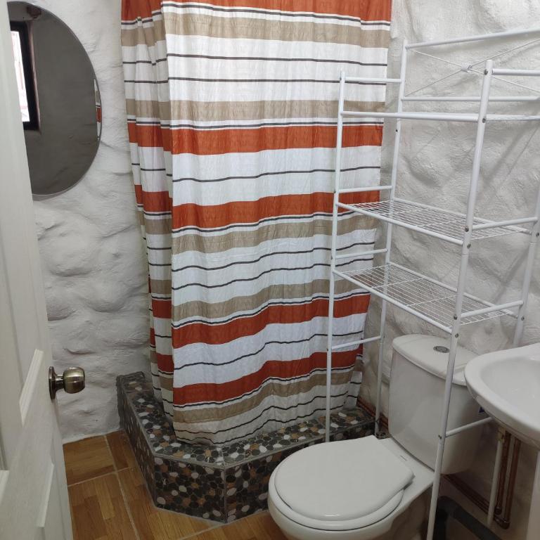 Pirca Hostal - Habitación Cuádruple con baño privado - 1