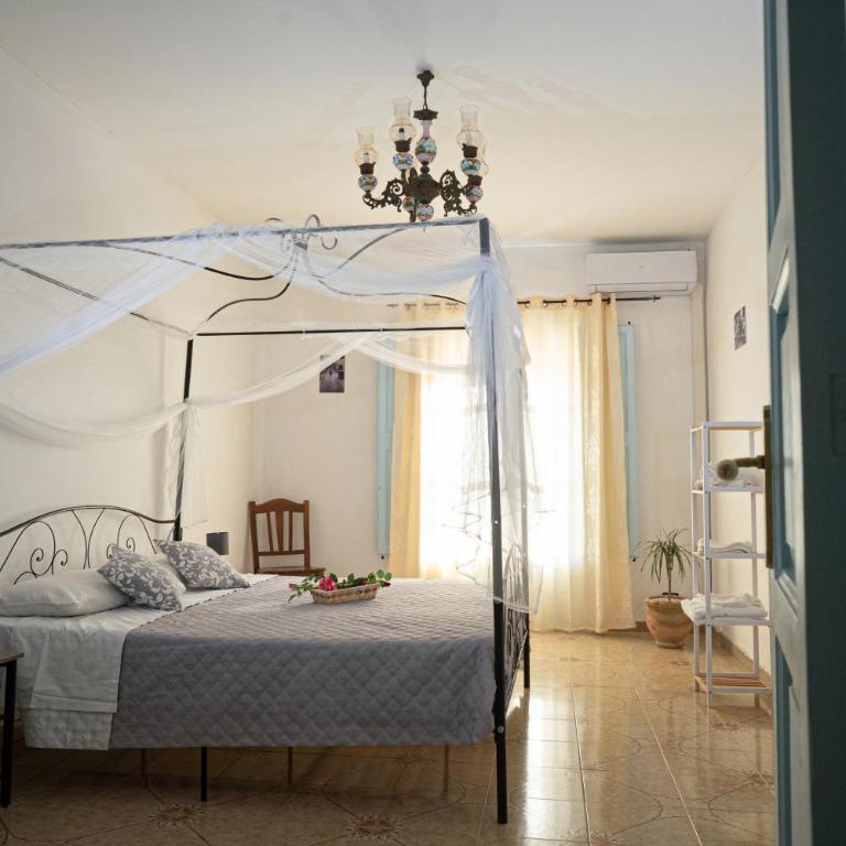 B & B Agrigento antica - Camera Matrimoniale con Bagno Privato Esterno - 1