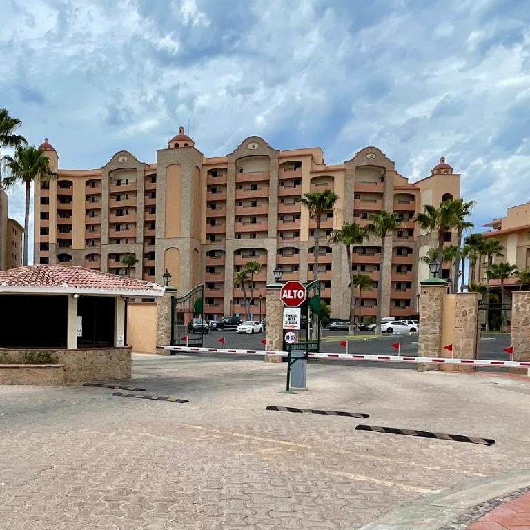 Sonoran Sea Resort BEACHFRONT Condo E203 - Apartamento con vistas al mar - 30