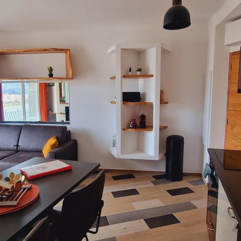 Magnifique appartement avec balcon vue mer à l'entrée d'Ajaccio - Appartement - Vue sur Mer - 10