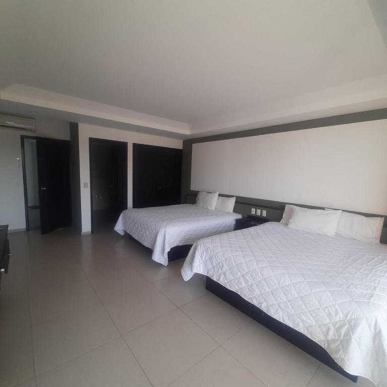 Hotel Borda Cuernavaca - Suite Cuádruple Estándar - 1
