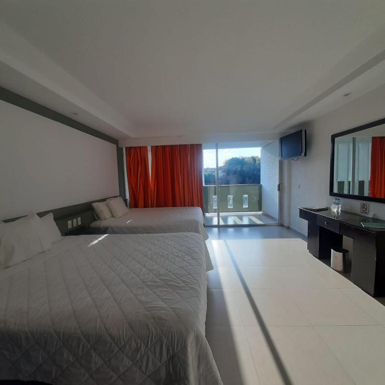 Hotel Borda Cuernavaca - Suite Cuádruple Estándar - 12