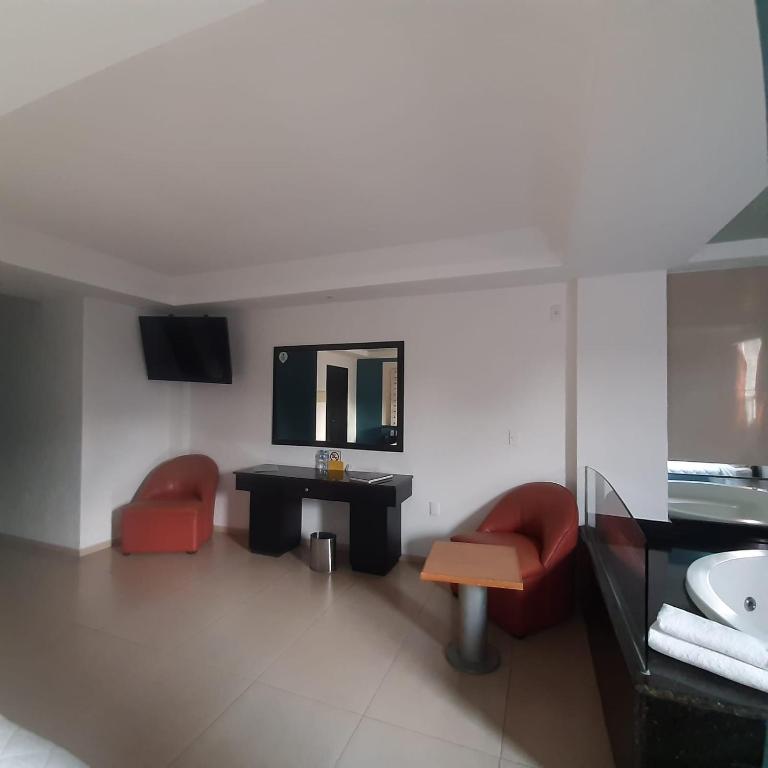 Hotel Borda Cuernavaca - Suite con bañera de hidromasaje - 5