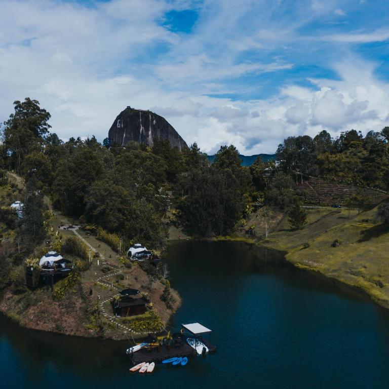Domus Glamping Guatapé - Habitación Deluxe - 6