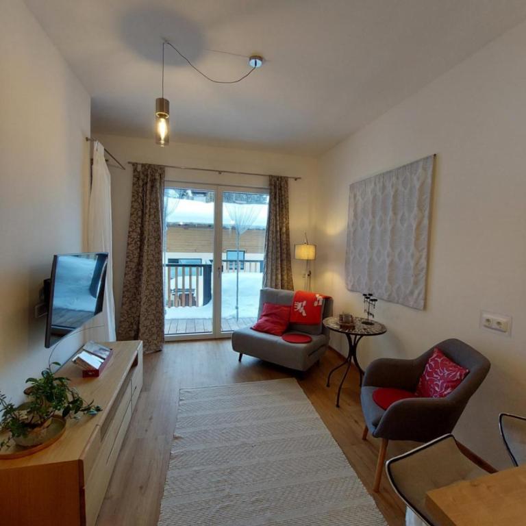 Boutique-Apartments Familie Jarosch Fieberbrunn "Freier Eintritt in das örtliche Hallenbad inklusive Saunalandschaft oder zum Badesee" - Apartment - 8