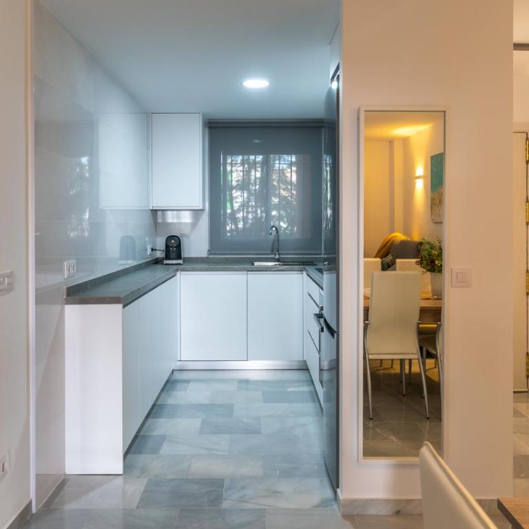 Beachside Paradise: Stylish 3BR apt near the beach - Apartamento de 3 dormitorios - 19