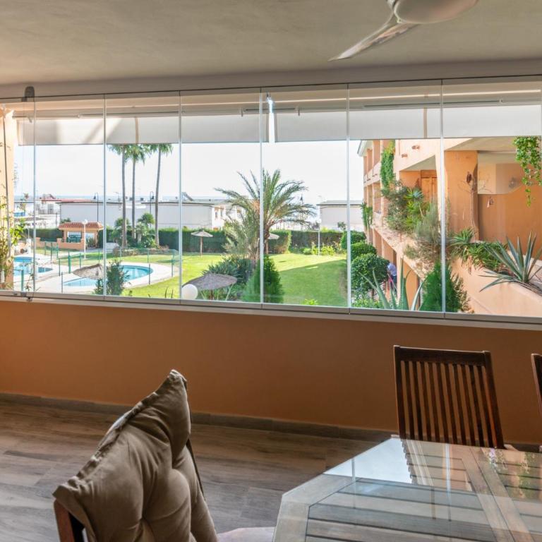 Beachside Paradise: Stylish 3BR apt near the beach - Apartamento de 3 dormitorios - 4
