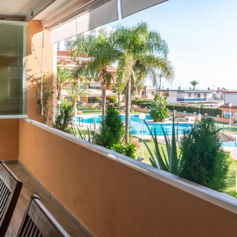 Beachside Paradise: Stylish 3BR apt near the beach - Apartamento de 3 dormitorios - 2