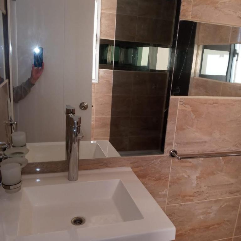 Edificio Leonardo departamento 16 - Apartamento de 2 dormitorios - 4