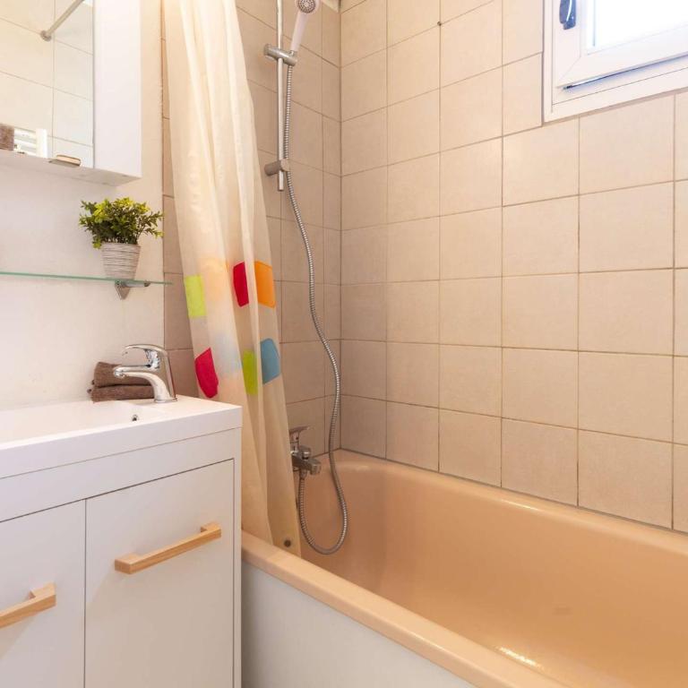 Charmant appartement pour 4 pers à Saint Lary avec WIFI et Animaux admis - FR-1-296-464 - Apartment - 7