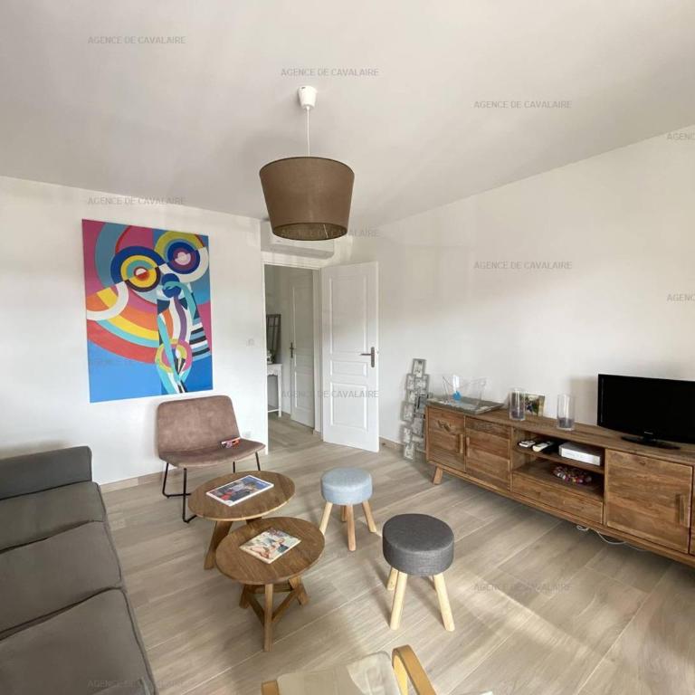 Appartement rénové en front de mer avec terrasse. - FR-1-100-295 - Apartment - 2