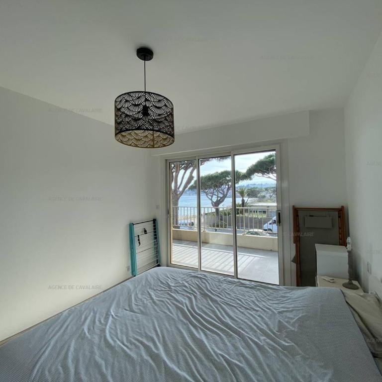 Appartement rénové en front de mer avec terrasse. - FR-1-100-295 - Apartment - 12