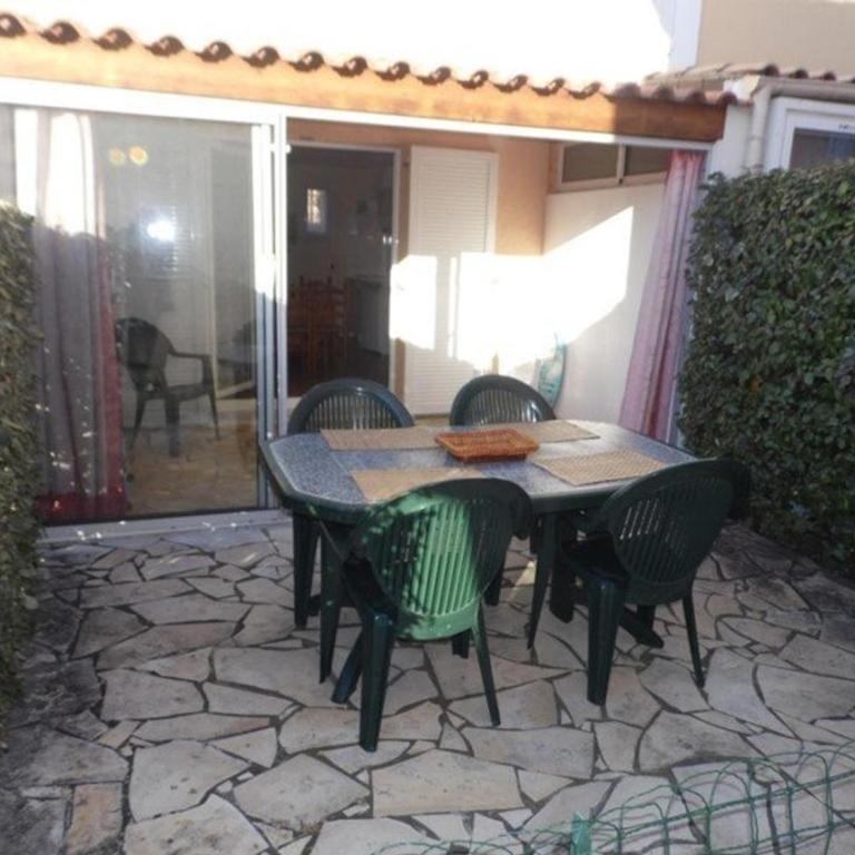 Villa 4-6 couchages avec piscine, tennis et parking privé, proche plage – Marseillan - FR-1-326-532 - Appartement - 1