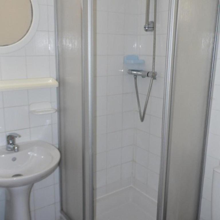 Villa 4-6 couchages avec piscine, tennis et parking privé, proche plage – Marseillan - FR-1-326-532 - Appartement - 6