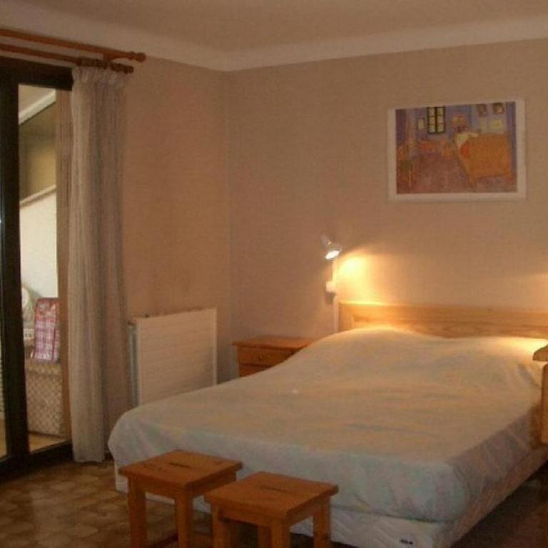 Charmant F2 avec Garage, Terrasse et Véranda, à 500m du Centre et 600m des Cures à Amélie-les-Bains - Appartement 1 Chambre - 2