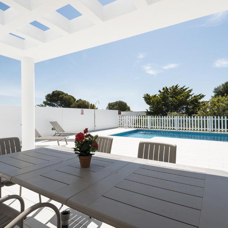 Villas Calan Bosch Feli by Escape Home - Villa - 3
