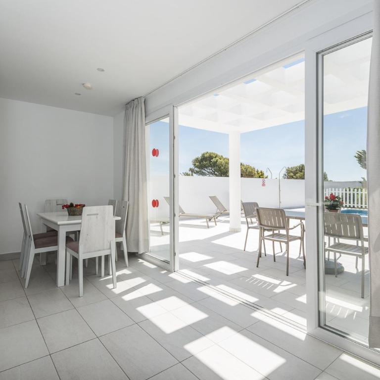 Villas Calan Bosch Feli by Escape Home - Villa - 5
