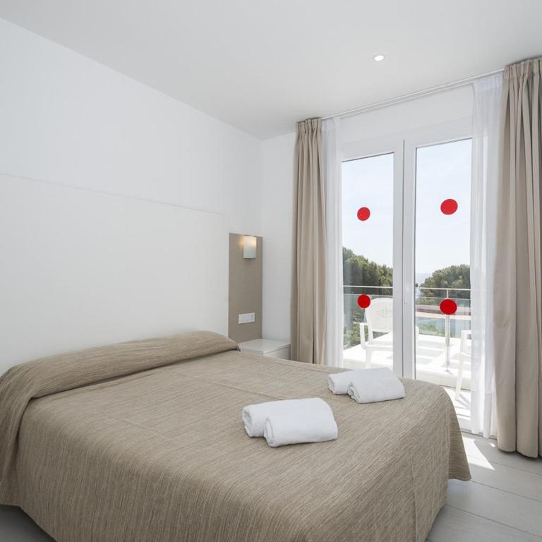 Villas Calan Bosch Tomi by Escape Home - Villa - 10