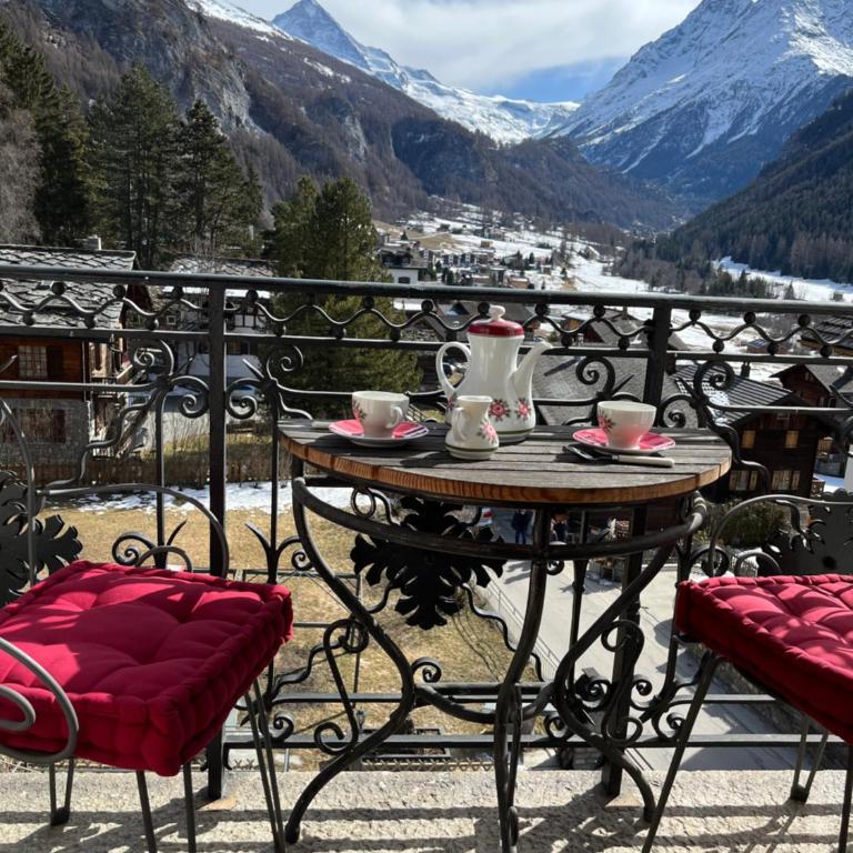 Heida, studio ensoleillé au village avec magnifique vue sur la Dent-Blanche - Apartment mit 1 Schlafzimmer - 1