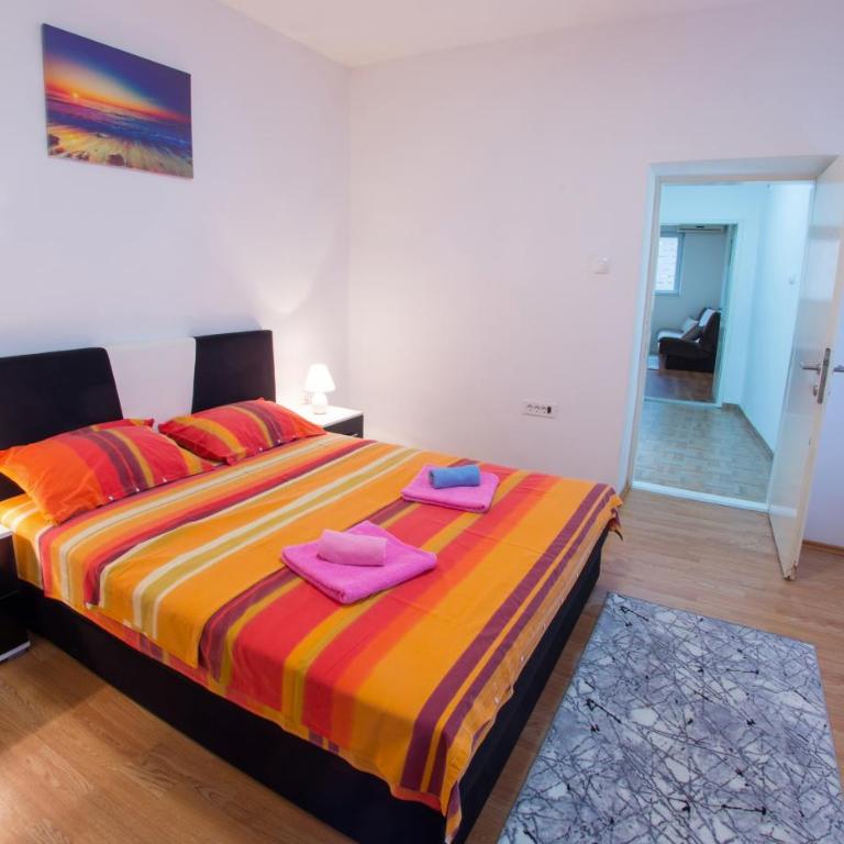 Cozy Corner near Old Town - One-Bedroom Apartment - 2