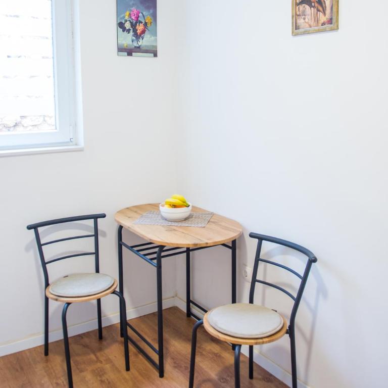 Cozy Corner near Old Town - One-Bedroom Apartment - 11