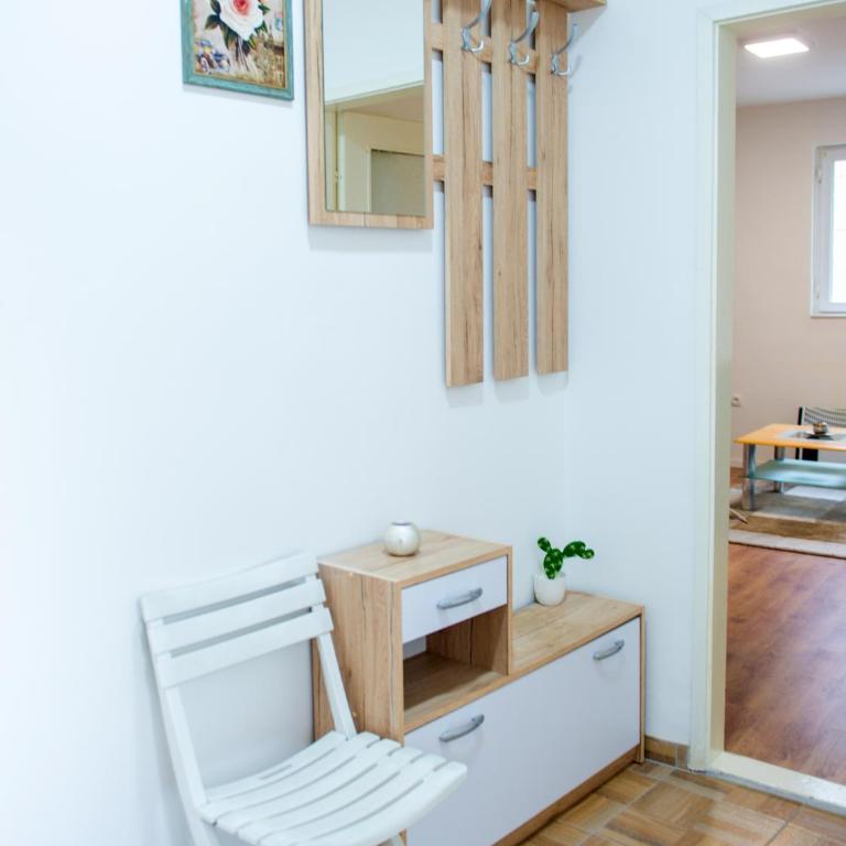 Cozy Corner near Old Town - One-Bedroom Apartment - 24