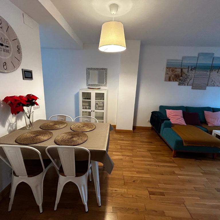 Piso Noray - Two-Bedroom Apartment - 4