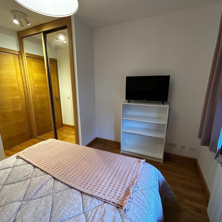 Piso Noray - Two-Bedroom Apartment - 11