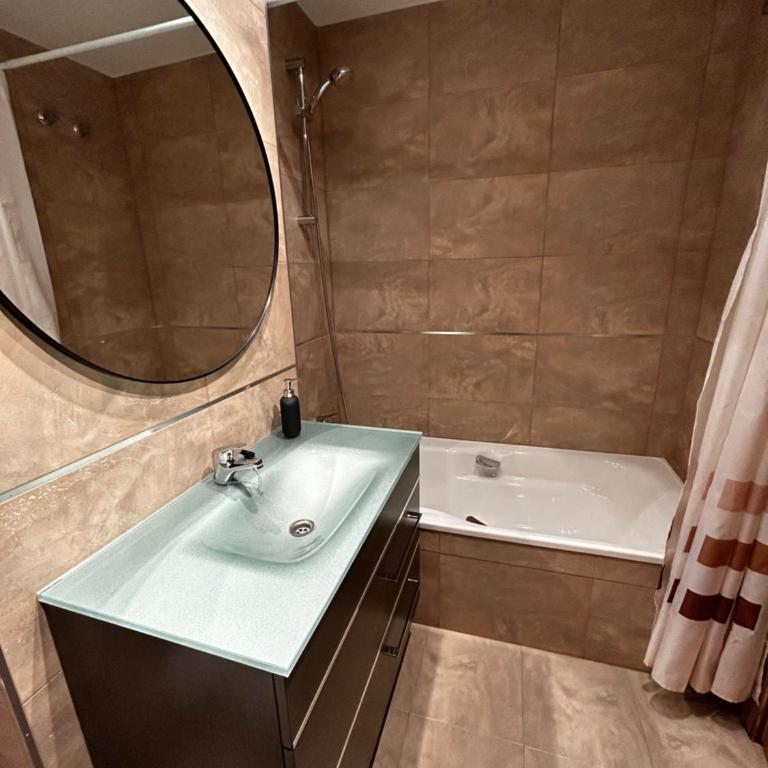 Piso Noray - Two-Bedroom Apartment - 15