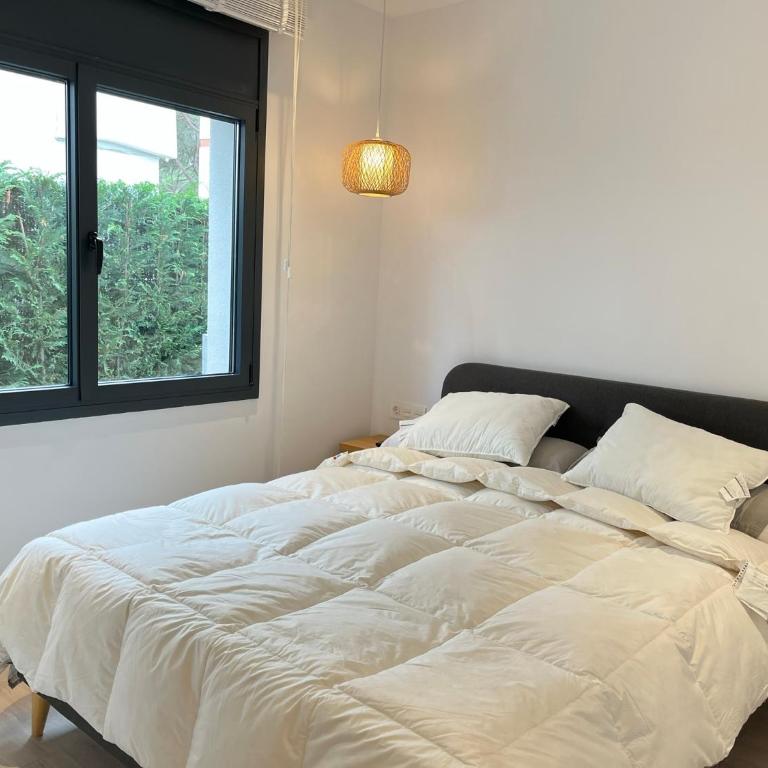 AVINGUDA MADRID 27 Bajos 1ª - Two-Bedroom Apartment - 16
