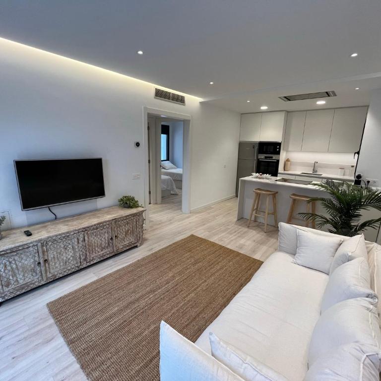 AVINGUDA MADRID 27 Bajos 1ª - Two-Bedroom Apartment - 6