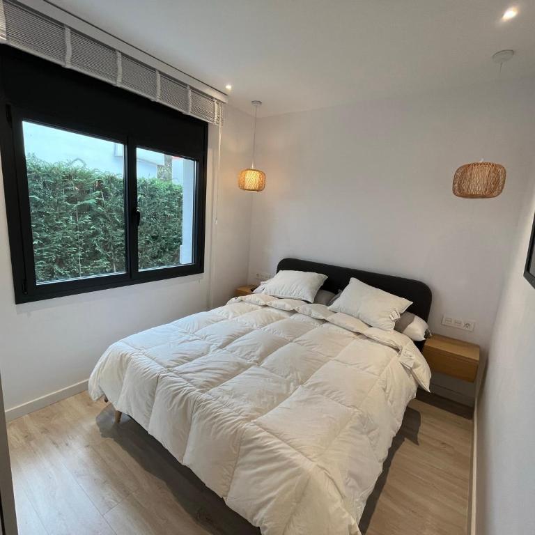 AVINGUDA MADRID 27 Bajos 1ª - Two-Bedroom Apartment - 15