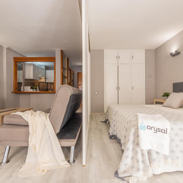 NOVELTY RENOVADO - One-Bedroom Apartment - 5