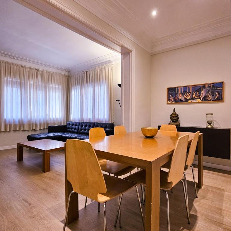Classbedroom Park Güell Apartment - Four-Bedroom Apartment (8 Adults) - Calle Pintor Gimeno 2 - 6