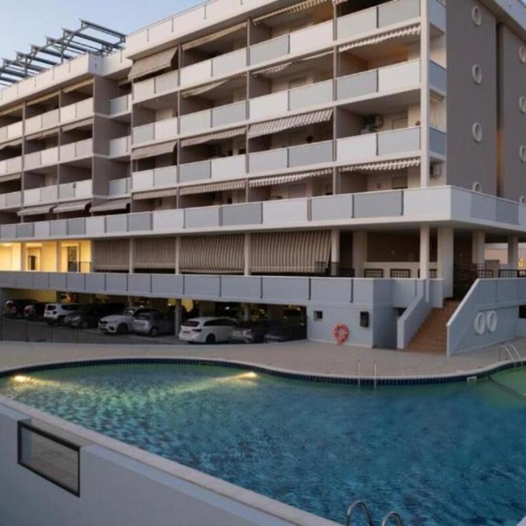Nice apartment with terrace and swimming pool - Appartamento - 10